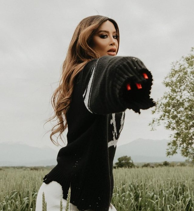 Dafina Zeqiri se shpejti në bashkëpunim me Cricket